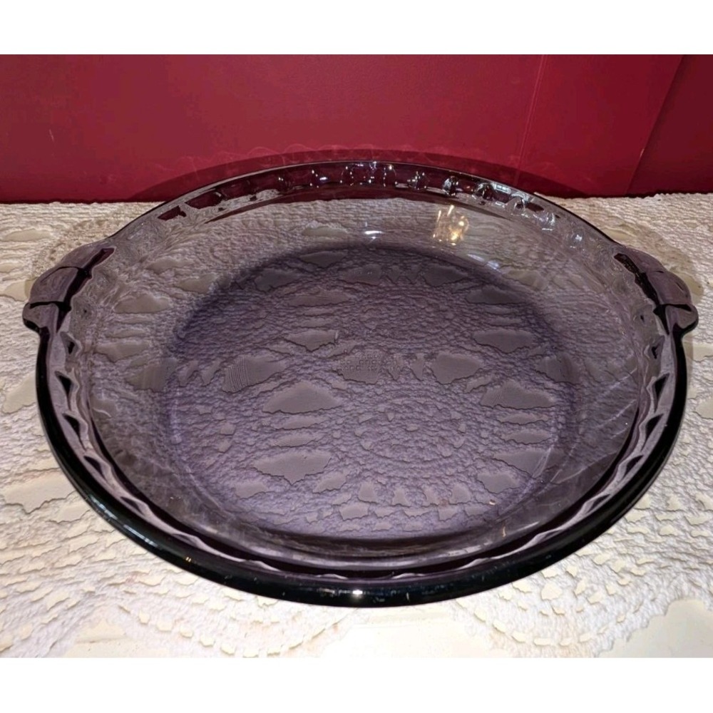 Pyrex 229 Amethyst Purple Crimped Fluted Dish Pie Plate 9.5" Handled Made In USA
